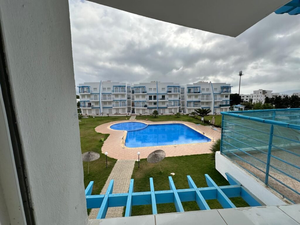 13-4-1024x768 Appartement Réf. D2-25-RB-CN disponible a reviera beach vue sur piscine