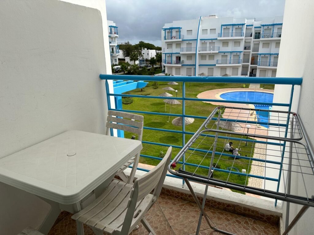24-2-1024x768 Appartement Réf. D2-25-RB-CN disponible a reviera beach vue sur piscine